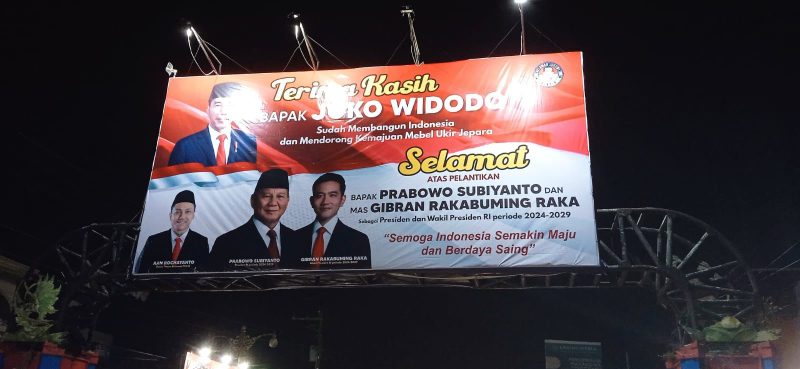 Billboard di sepanjang jalan Pantura Timur Jawa Tengah. Foto: Istimewa 