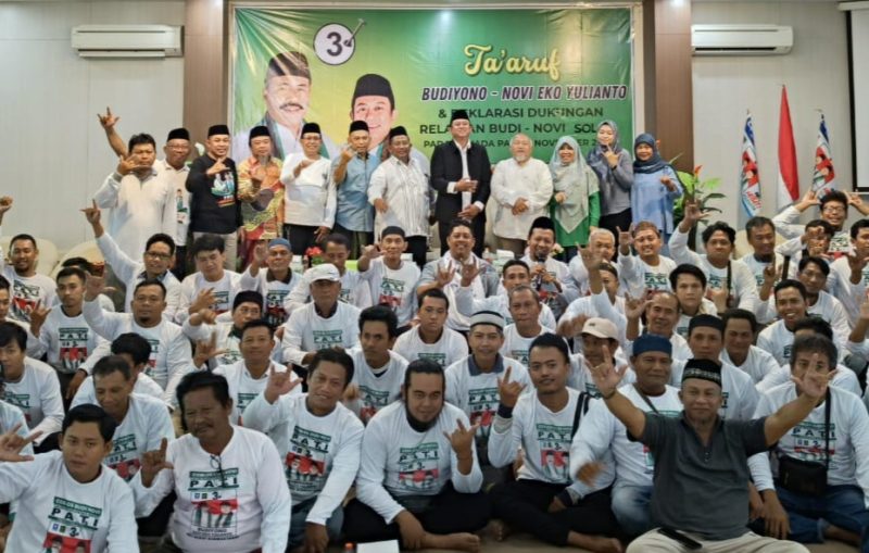 Deklarasi dukungan Budi-Novi di Gedung Ya Ummi Fatimah Kabupaten Pati, Sabtu (5/10/2024). Foto: Istimewa 