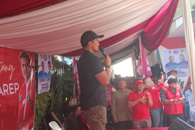Ketua Umum (Ketum) Partai Solidaritas Indonesia (PSI), Kaesang Pangarep di Pati. Foto: Bang Horor