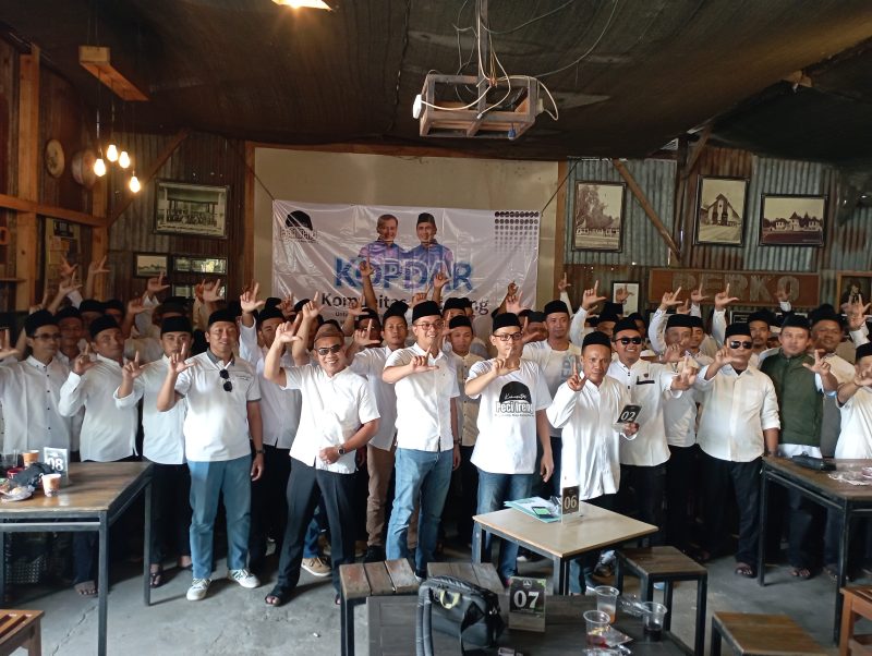 Deklarasi komunitas Peci Ireng di Kedai Perko. Foto: Bang Horor