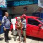 Pj Bupati Pati Sujarwanto Dwiatmoko, Selasa (5/11) menyerahkan hadiah berupa Mobil Honda Brio. Foto: Istimewa