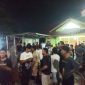 Massa menggeruduk rumah Kades Tawangharjo, Kecamatan Wedarijaksa, Kabupaten Pati. Foto: Istimewa