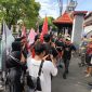 Demontrasi menuntut transparansi pengisian Perades di Kabupaten Pati. Foto: Bang Horor