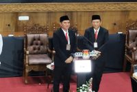 Wahyu Indriyanto dan Suharyono dalam sesi tanya-jawab debat publik kedua. Foto: Bang Horor