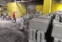 Proses produksi batako berstandar SNI dan ramah lingkungan. Foto: Bang Horor