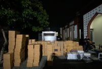 Barang bukti rokok ilegal di Jalan Raya Blora-Purwodadi, Kecamatan Purwodadi, Kabupaten Grobogan. Foto: Bea Cukai Kudus