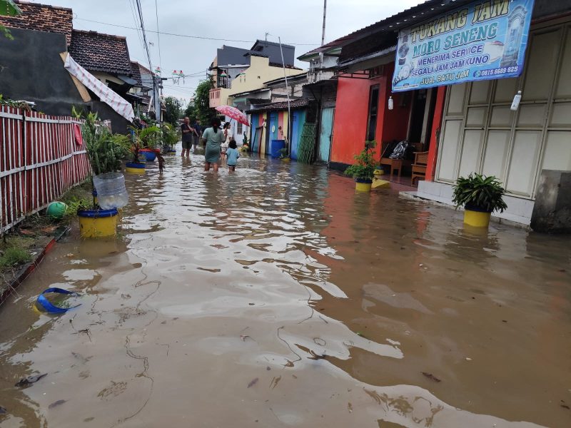 Foto : Banjir yang menggenangi rumah warga Dk. Kranggan Pati kidul kec. Pati