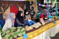 Suasana Expo KKN Upgris Semarang di Kantor Kecamatan Juwana, Kabupaten Pati. Foto: Bang Horor